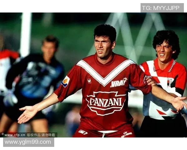 岁月无情显老态足球明星们的风华与沧桑对比